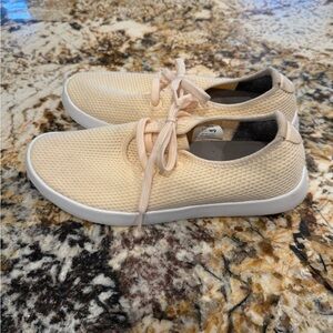Allbirds Women's Tree Skipper lux Beige size 9